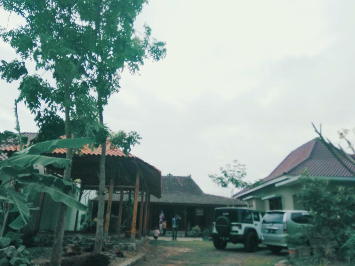 Rumah Limas Jogjakarta Buitenkant foto